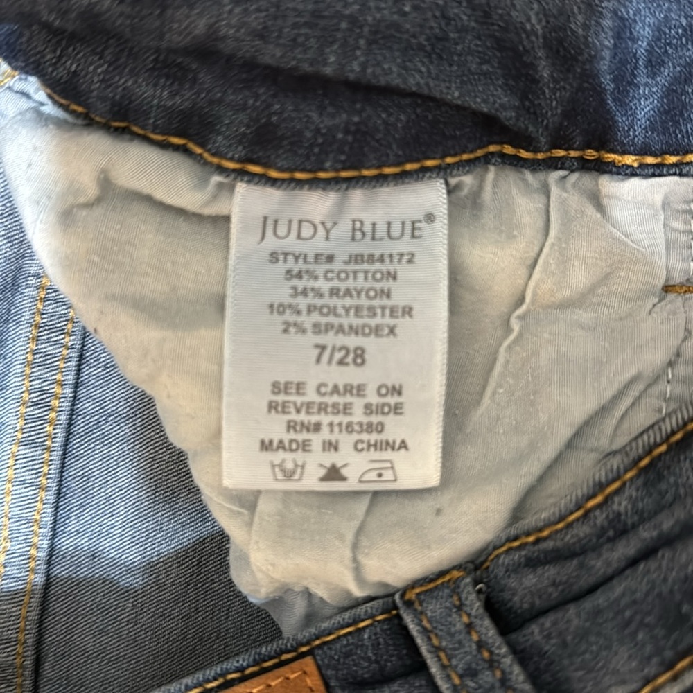 Judy Blum Distressed Jeans Size 28 View 5
